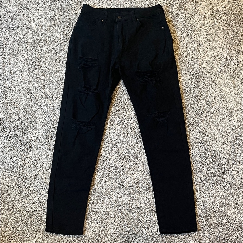 Women’s distressed Black Skinny Jeans